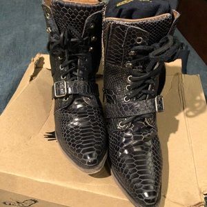 Freebird Fauna snake black